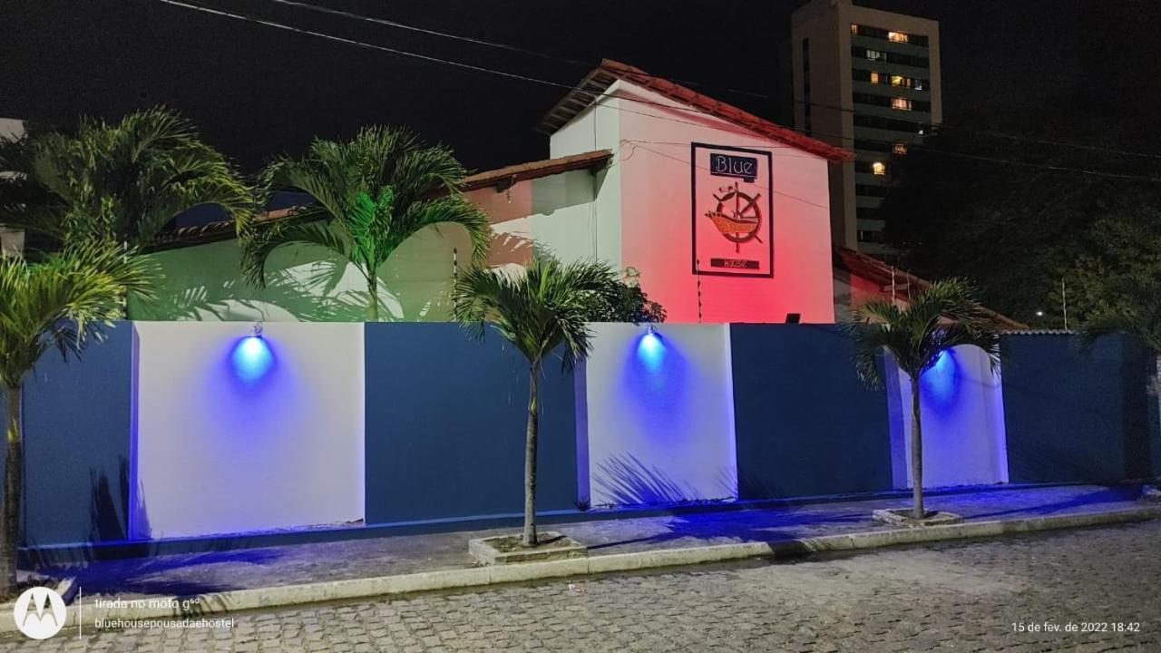 Blue Hostel Natal Bagian luar foto